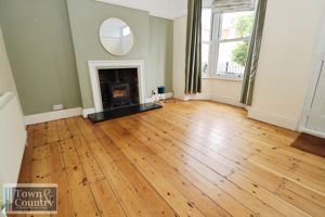 Ladysmith Avenue - click for photo gallery